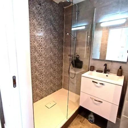 Apartment En Bord De Mer, 4 Pers, - Fr-1-746-26 Bernieres-sur-Mer