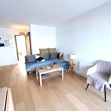 Apartment En Bord De Mer, 4 Pers, - Fr-1-746-26 Bernieres-sur-Mer